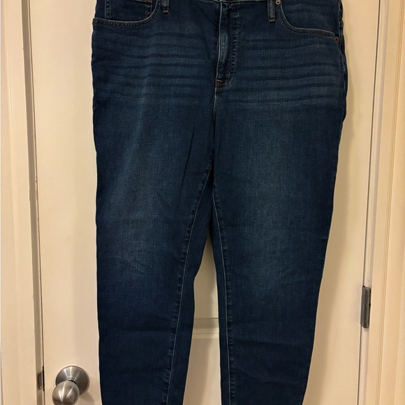 J.Crew 9” Mid-Rise Skinny Jeans – Size 34 - Picture 5 of 6